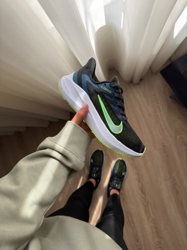 کفش نایکی وینفلو مشکی سبز